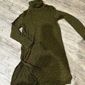 XS Green Turtleneck sweaterdress